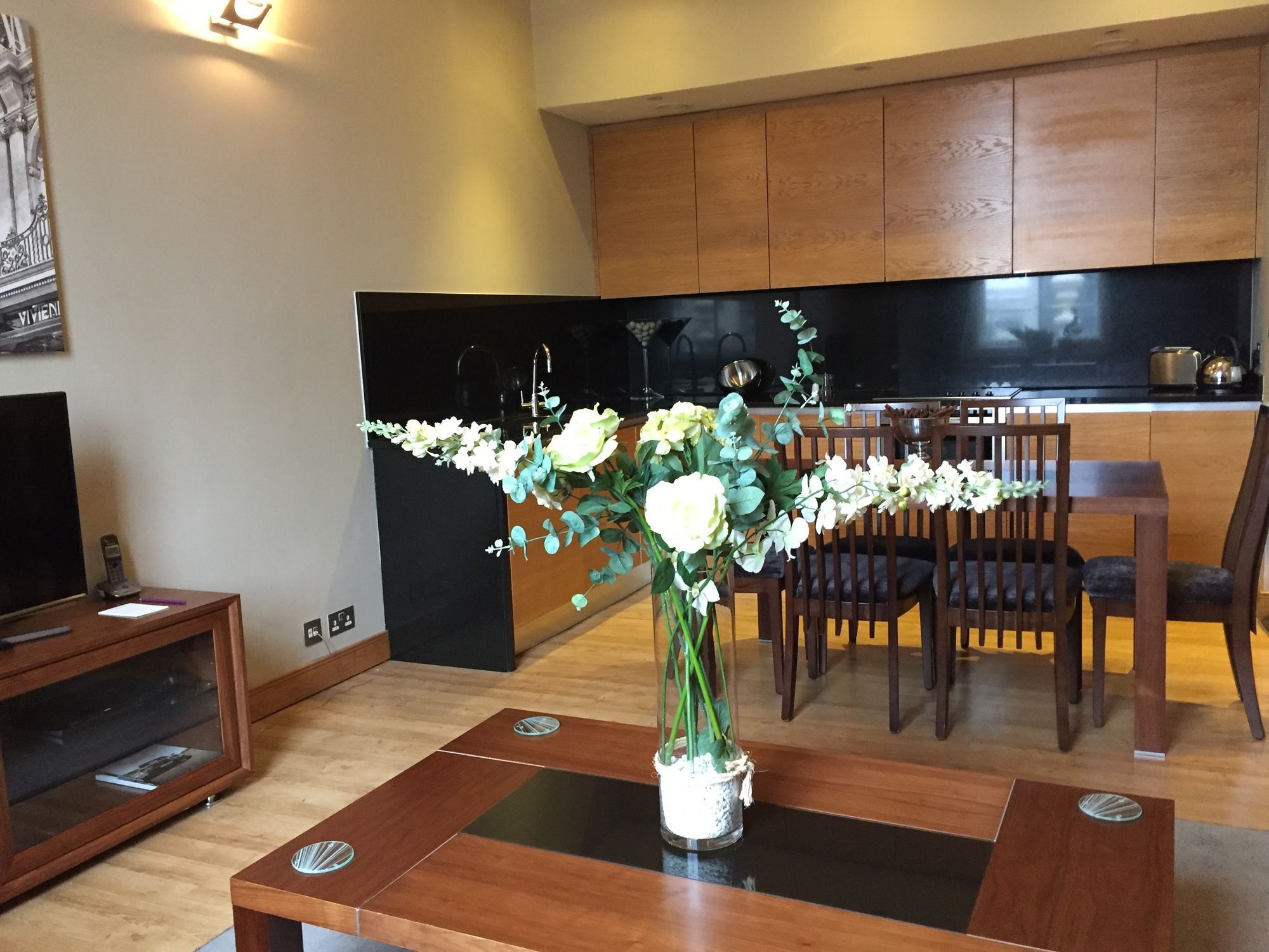 Quebecs Luxury Apart-hotel Leeds (West Yorkshire)